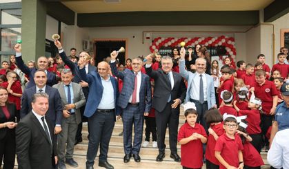 Çayırova’da ilk ders zili Akse İlkokulu’nda çaldı