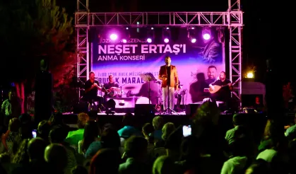 İzmir Karabağlar'da Neşet Ertaş türküleriyle anıldı