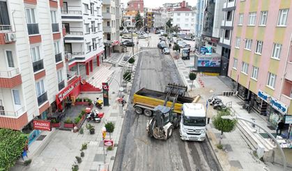 Çayırova Adnan Kahveci Caddesi’nde Üstyapı Çalışması