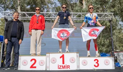İzmir Duatlonu Türkiye Kupası nefes kesti