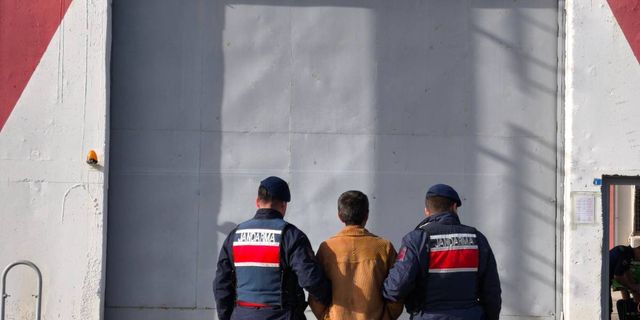 Jandarma Aranan Hükümlüyü Yakaladı