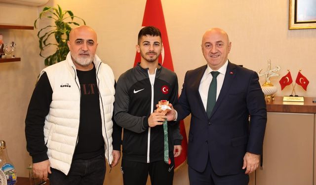Milli Sporcumuz Eray Şamdan'dan Bir Madalya Daha