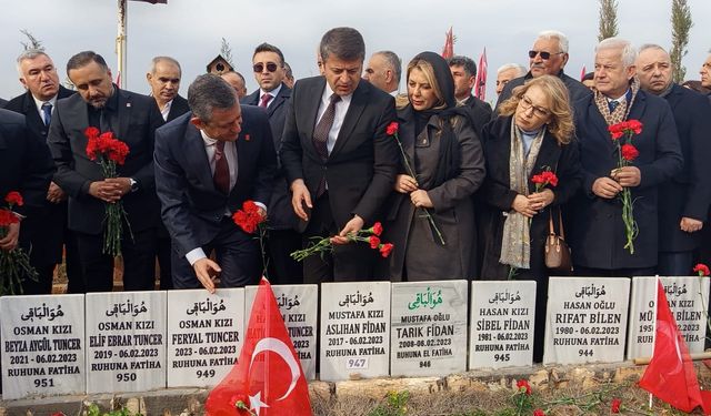 CHP'li Gezmiş: İnsanlar hala konteynırlarda yaşıyor!
