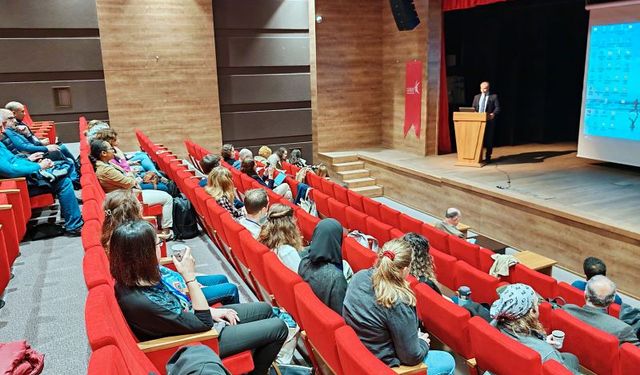 GTÜ'de Kentsel Sorunlara Çözüm Arayışı Konuşuldu