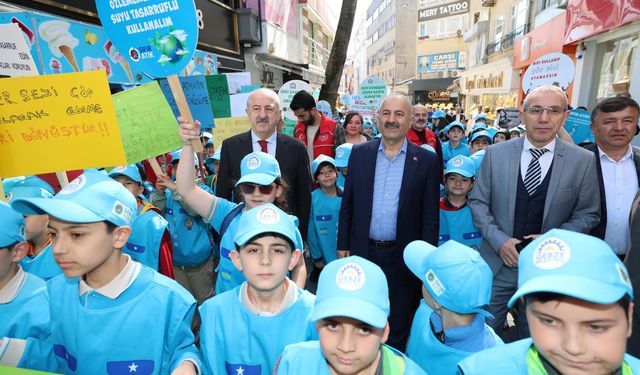 Öğrencilerden “Sıfır Atık” Projesine destek yürüyüşü