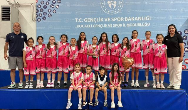 Çayırova’nın sporcularından madalya ve kupalar!