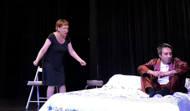 'Seninle Evlenir miyim?' Bir Sezonda 150 Kez Sahnelendi