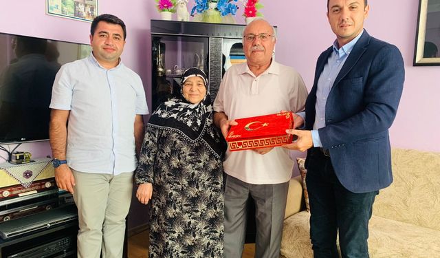 İzmit Belediyesinden Kıbrıs Gazisi ailelerine anlamlı ziyaret