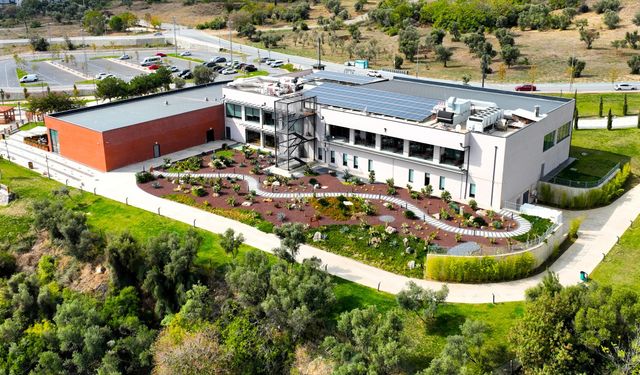 Kocaeli Büyükşehir'in Kütüphanelerine Yeşil Bina Sertifikası