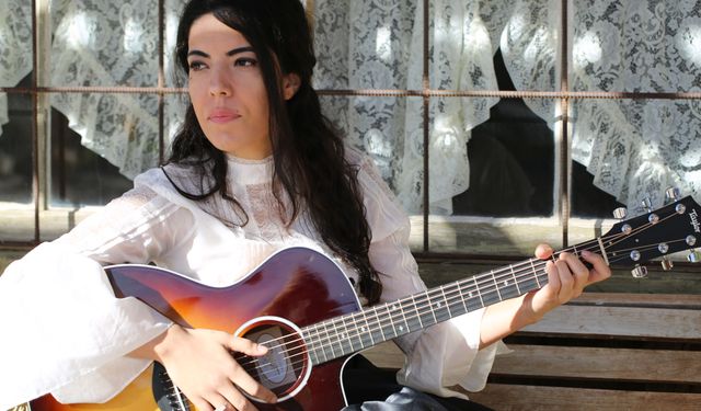 Neslihan, “Vefa” Albümüyle Geri Döndü!