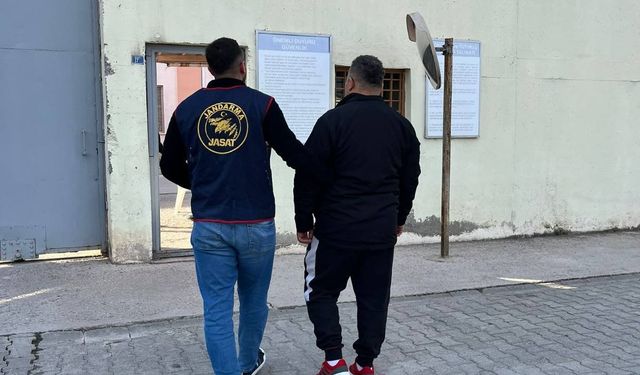 6 Yıl 8 Ay Hapis Cezasıyla Aranan Zanlı Yakalandı