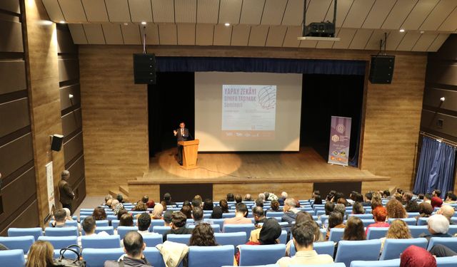 Yapay Zekayı Sınıfa Taşımak Semineri Yapıldı