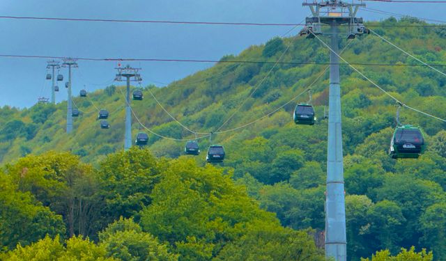 Ara tatil keyfi Kartepe Teleferik’te katlanıyor