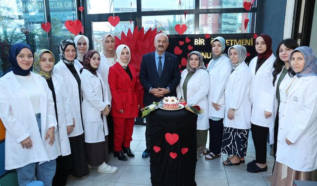 Başkan Büyükgöz, Güzide Kreş’te Öğretmenler Günü’nü Kutladı