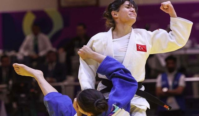 Tuğçe Beder Riyad'da altın madalya kazandı