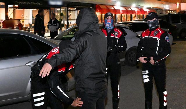 Kocaeli'de Çeşitli Suçlardan Aranan 24 Kişi Yakalandı