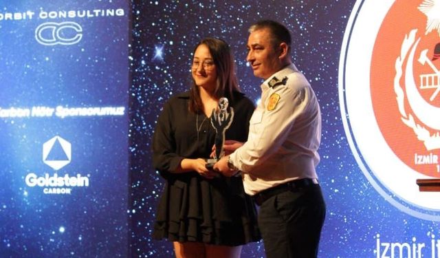 İzmir İtfaiyesi’ne “Geleceğe Nefes Özel Ödülü” Verildi