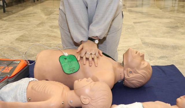 6 bin 840 vatandaşa ilk yardım eğitimi