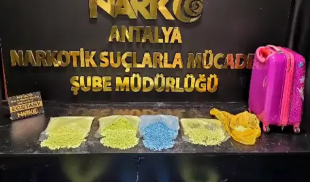 Antalya'da  zehir tacirlerine operasyon