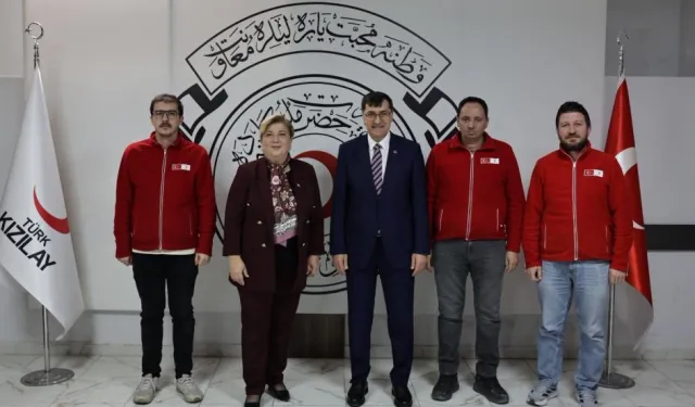 Başkan Kahveci'den Türk Kızılay Kütahya Şubesi'ne ziyaret
