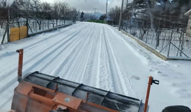 Bursa Osmangazi'nin yüksek kesimlerinde kar nöbeti
