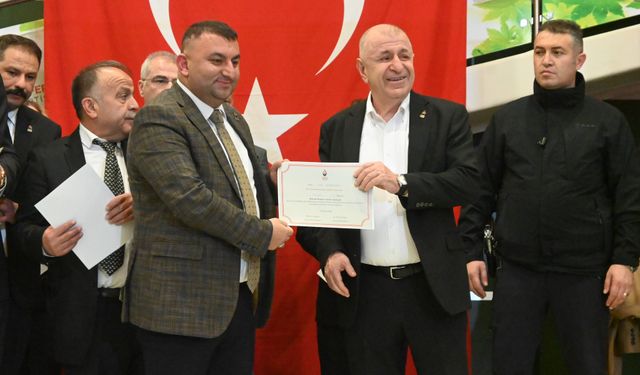 Zafer Partisi Gebze’de Bayrak Değişimi