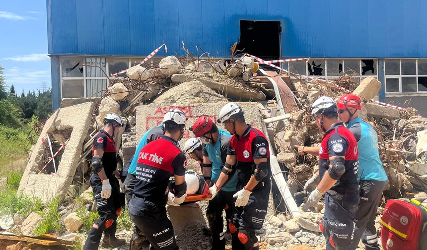 ÇAK-TİM’den başarılı deprem tatbikatı