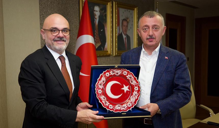 Oğuz Şerifalioğlu, Büyükakın'ı Ziyaret Etti