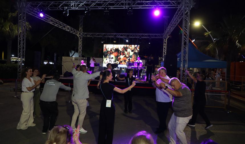 Kurtuluş Haftası’nda Sanat, Müzik ve Eğlence Dolu Bir Gün