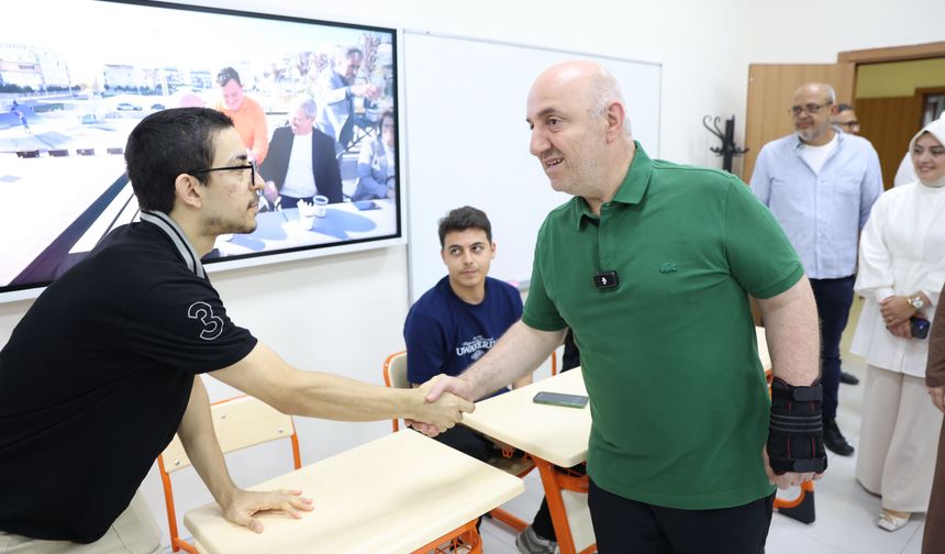 75 öğrenci üniversite hayallerine kavuştu