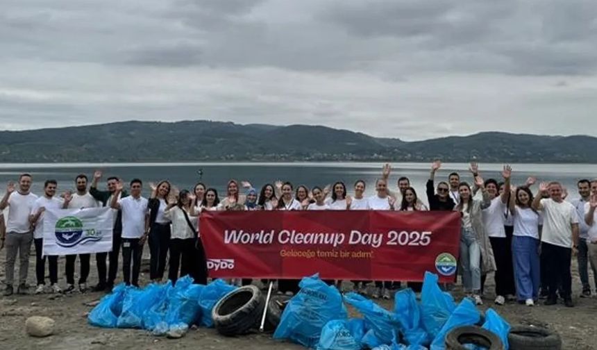 Sahillerde 474 Kg atık ve 12.800 izmarit toplandı!