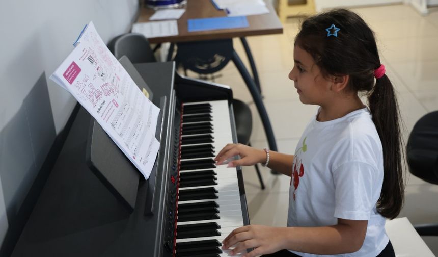 Kartepe Genç Akademi’de Eğitimler Başladı