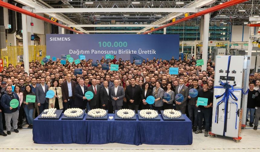 Siemens Gebze Fabrikası'nda 100 Bininci Panosunu Üretti