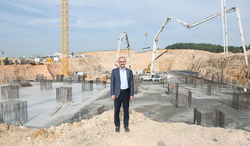 Çayırova Devlet Hastanesi’nin temel betonu dökülüyor