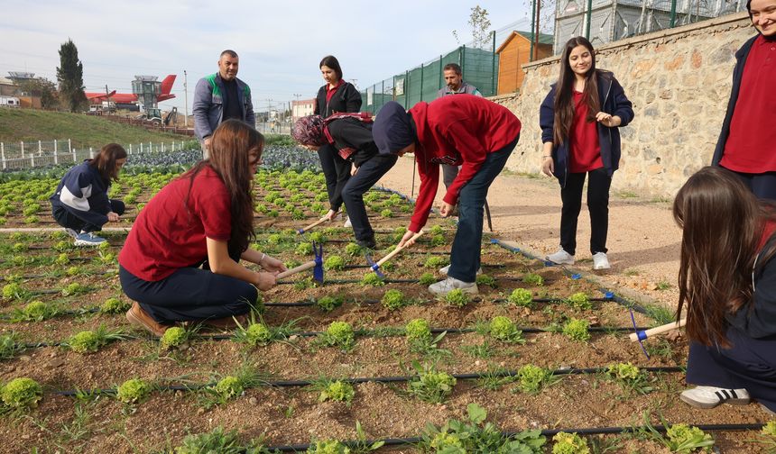 Bahçem Çayırova, Fevzi Çakmaklı öğrencileri ağırladı