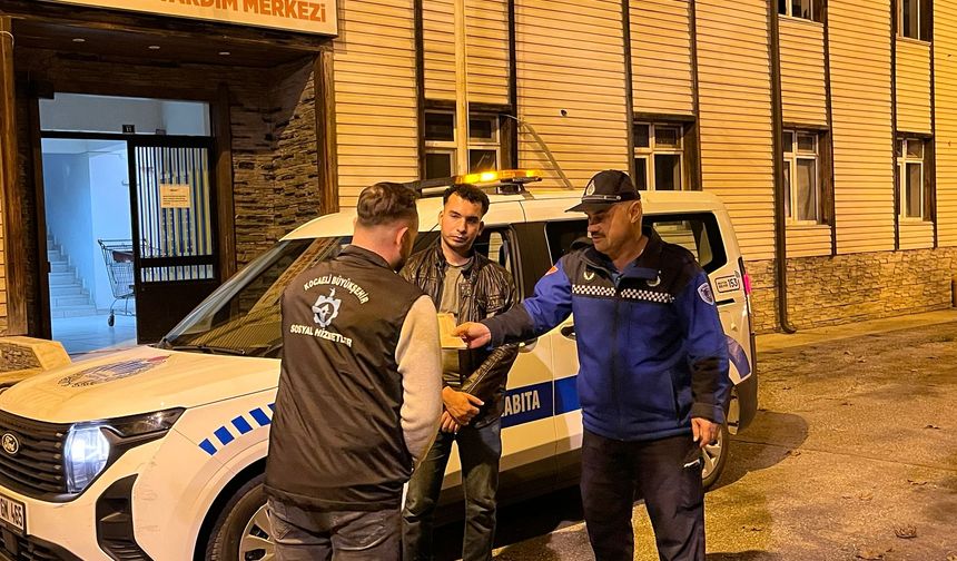 Kocaeli Zabıtasından İnsani Dokunuş!