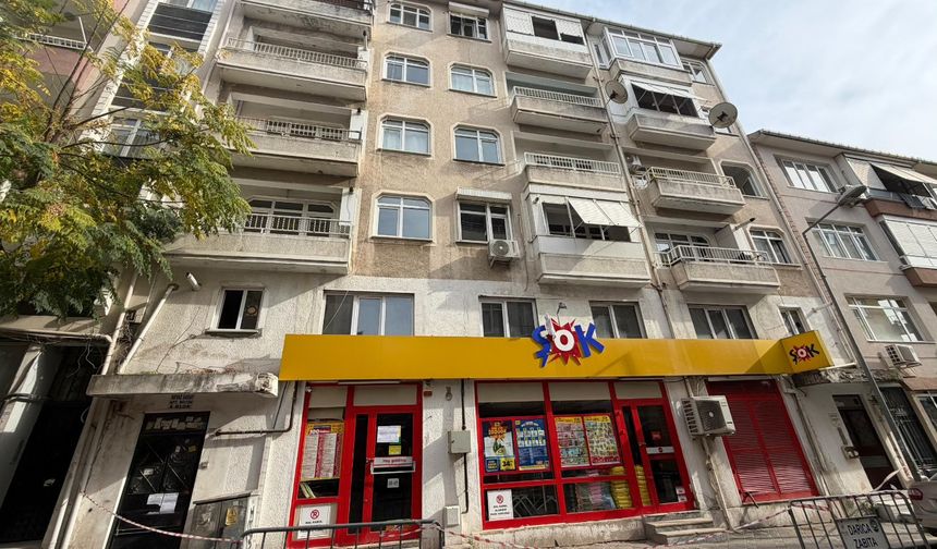 Darıca'da 5 Katlı Bina Mühürlendi, Tahliye Edildi!