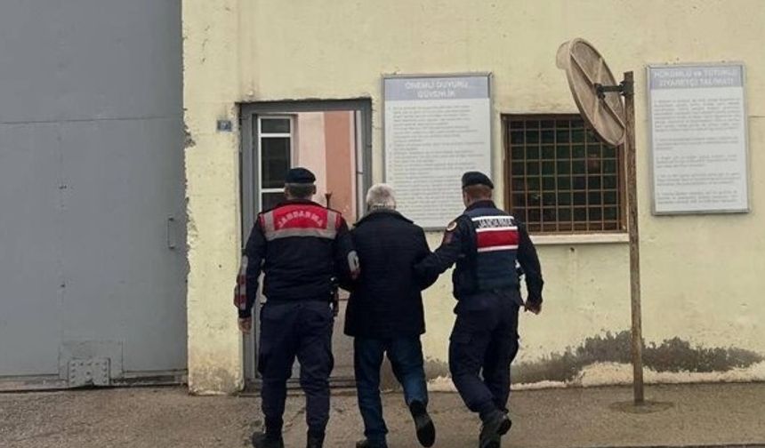 16 yıl 3 ay hapis cezası ile aranıyordu