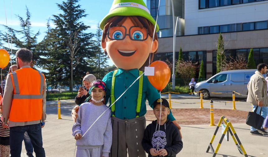 “Ulaşcan” lösemi tedavisi gören çocukları ziyaret etti