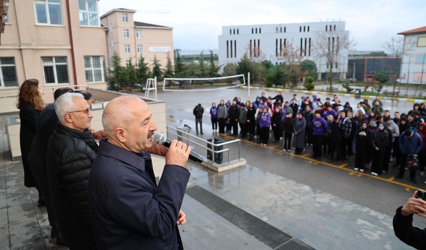 Yücel Boru Fen Lisesi’nde Bayrak Töreni