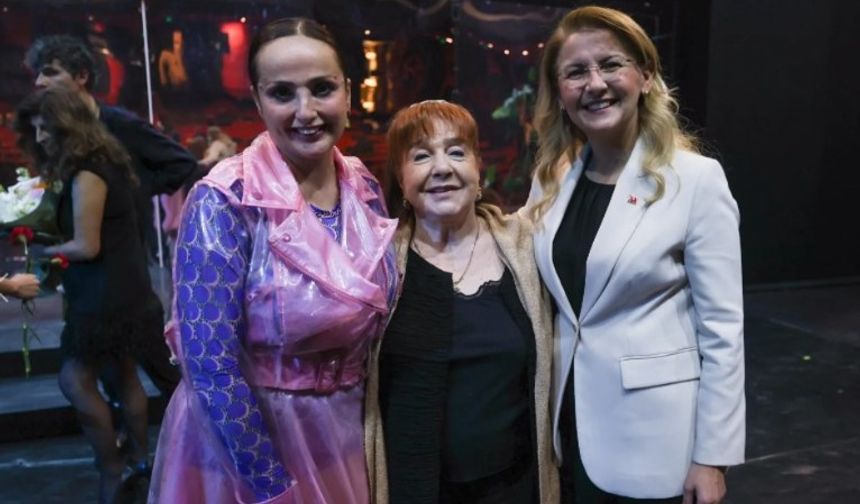 Bakırköy Belediye Tiyatroları’ndan Unutulmaz Gece