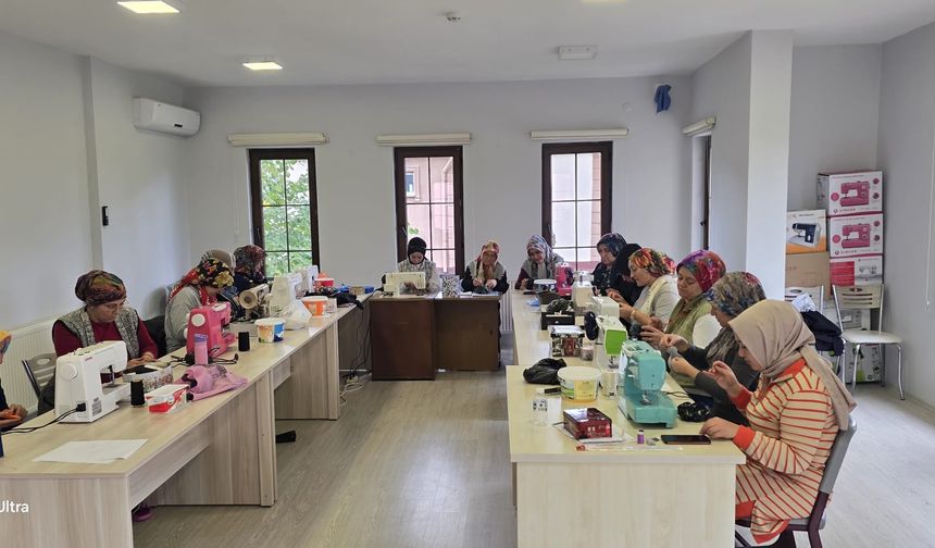 İZMEK yeni kurs merkezlerini açtı