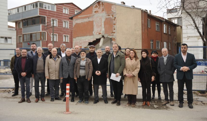 İYİ Parti: Bir aile yok oldu, 3 aydır tek bir rapor yok