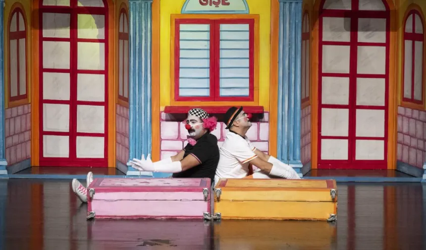 Mersin Şehir Tiyatrosu çocukları unutmadı