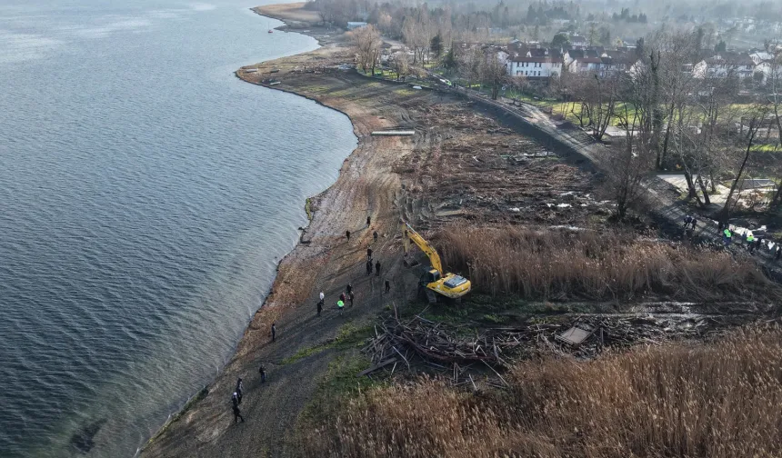 Sapanca Gölü kıyılarındaki kaçak yapılar kaldırılıyor!