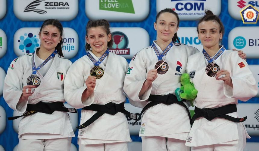 Kocaeli Büyükşehir Kağıtspor, 7 branşta rakip tanımadı