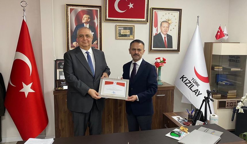 Vali İlhami Aktaş'tan Mehmet Başaran'a Teşekkür Belgesi